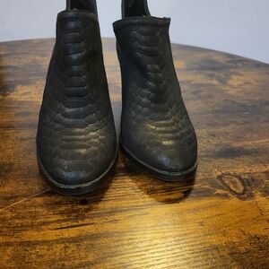 Jeffrey Campbell Boots Womens 7 Rowlan Bootie Black Snakeskin Heels Western Shoe